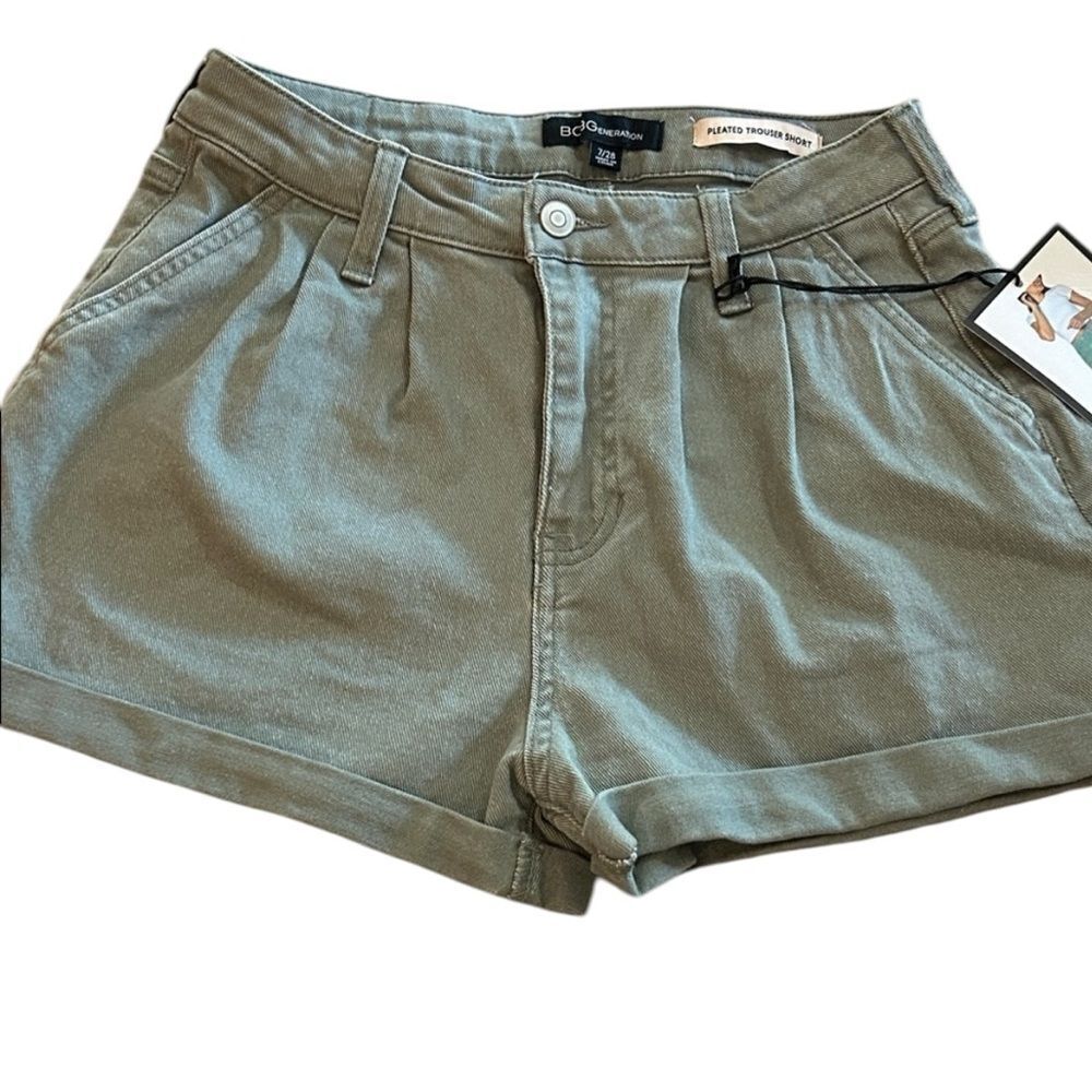 BCBGeneration High Waist Olive Shorts size 7/28 new with tags